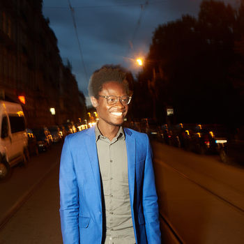 Portrait photo of Ezé Wendtoin, songwriter and musician, and member of the Dresden delegation for the jury presentation