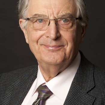 Portraitfoto von Gerhart Rudolf Baum, Bundesinnenminister a. D. und Mitglied der Dresdner Delegation für die Jurypräsentation