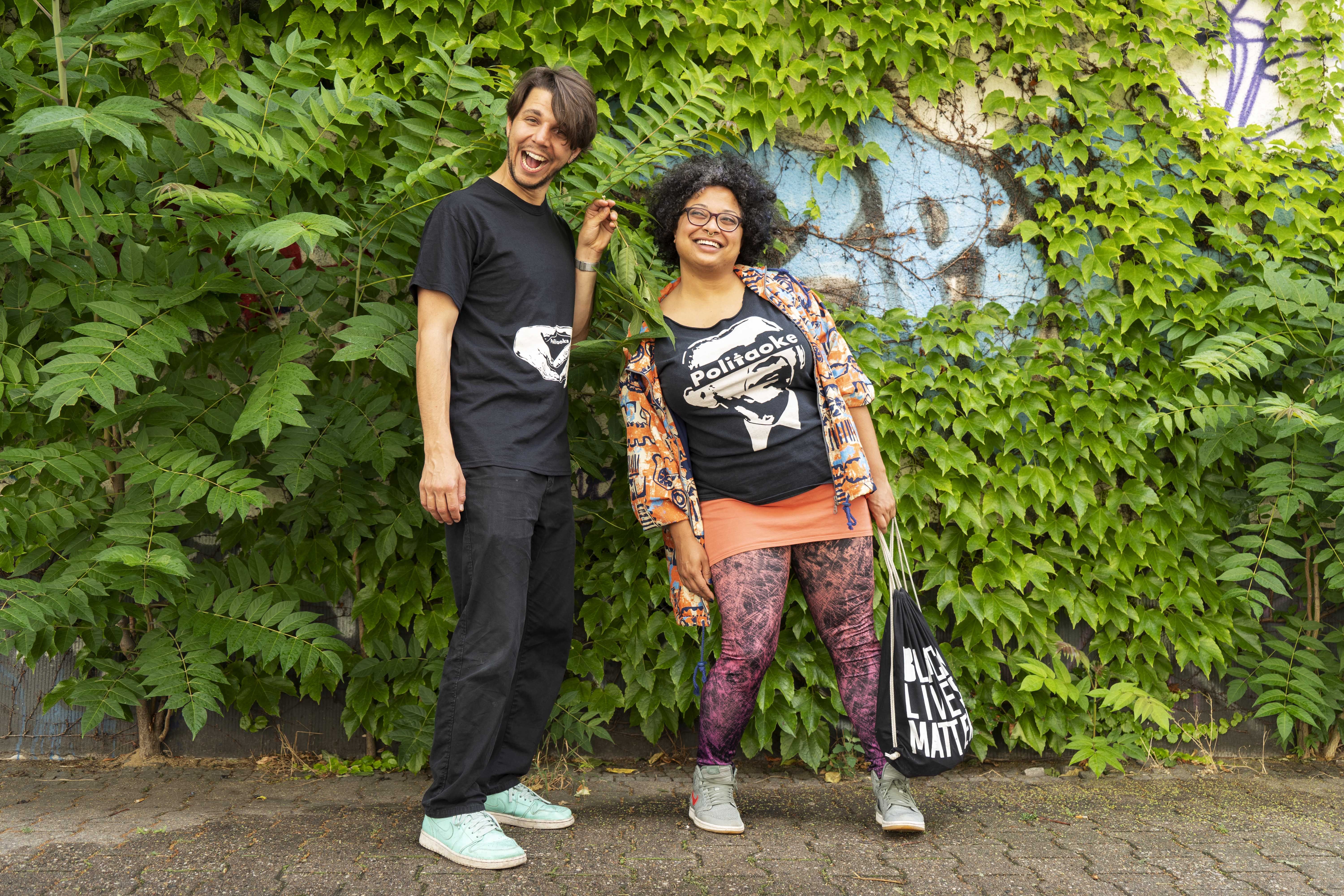 Portrait photo of Diana Arce and Simon Schultz, participants of the residence project "Neue Heimat on the road".
